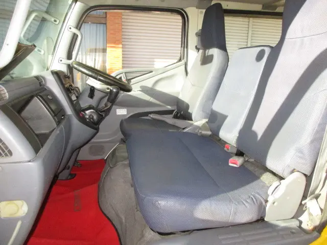 三菱 キャンター PDG-FE70B(2WD)の写真8