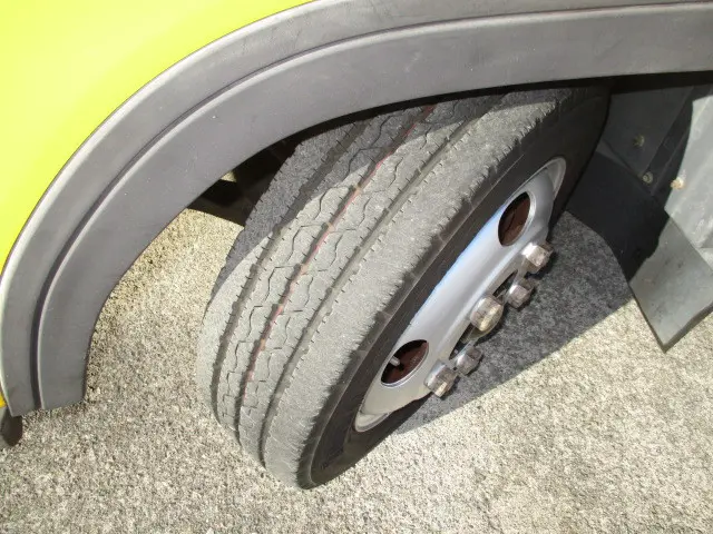 三菱 キャンター PDG-FE70B(2WD)の写真16