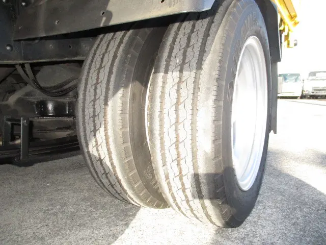 三菱 キャンター PDG-FE70B(2WD)の写真17