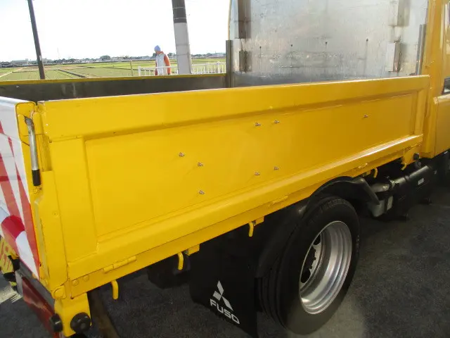 三菱 キャンター PDG-FE70B(2WD)の写真32