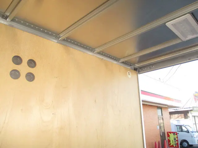 トヨタ ダイナ TKG-XZU675(4WD)の写真6