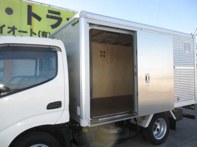 トヨタ ダイナ TKG-XZU675(4WD)の写真9