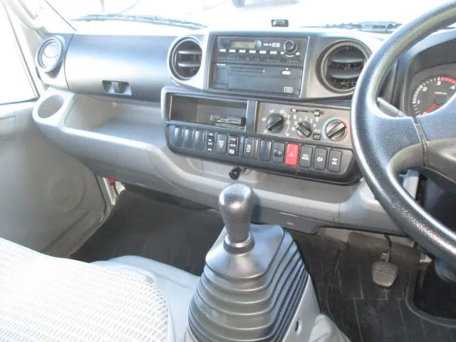 トヨタ ダイナ TKG-XZU675(4WD)の写真17