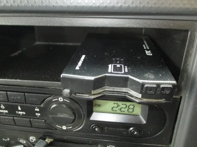 いすゞ エルフ TRG-NLR85AR(2WD)の写真12