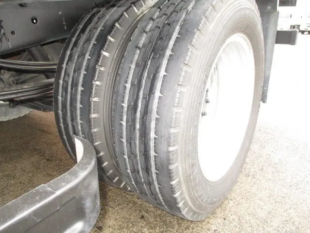 いすゞ エルフ TRG-NLR85AR(2WD)の写真17