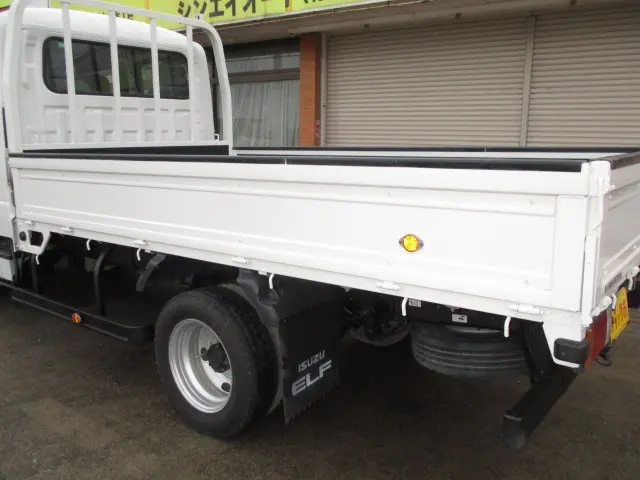 いすゞ エルフ TRG-NLR85AR(2WD)の写真33