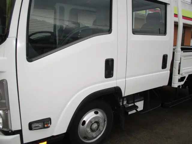 いすゞ エルフ TRG-NLR85AR(2WD)の写真34