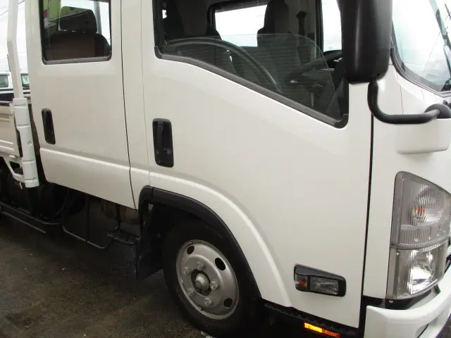 いすゞ エルフ TRG-NLR85AR(2WD)の写真35