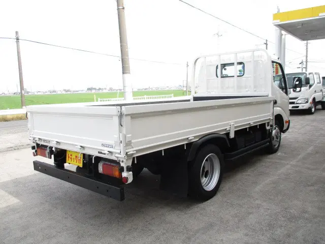 トヨタ ダイナ TKG-XZU645(2WD)の写真2