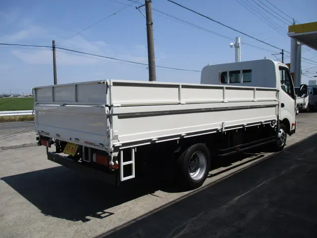 日野 デュトロ 2RG-XZU712M(2WD)の写真2