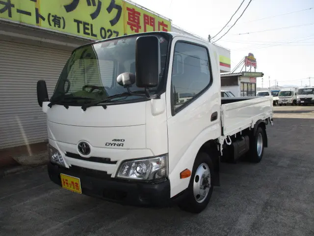 トヨタ ダイナ 2KG-XZC675(4WD)の写真1