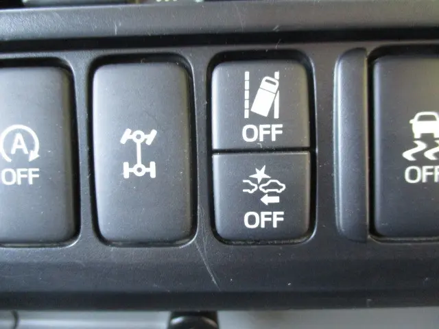 トヨタ ダイナ 2KG-XZC675(4WD)の写真13