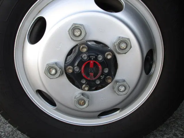 トヨタ ダイナ 2KG-XZC675(4WD)の写真18