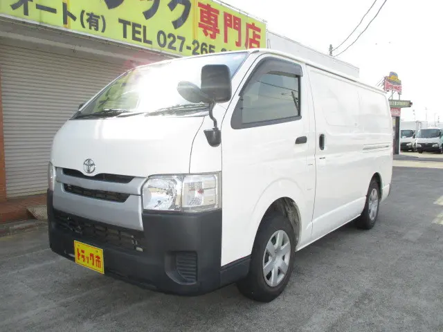 トヨタ ハイエースバン LDF-KDH206V(4WD)の写真1