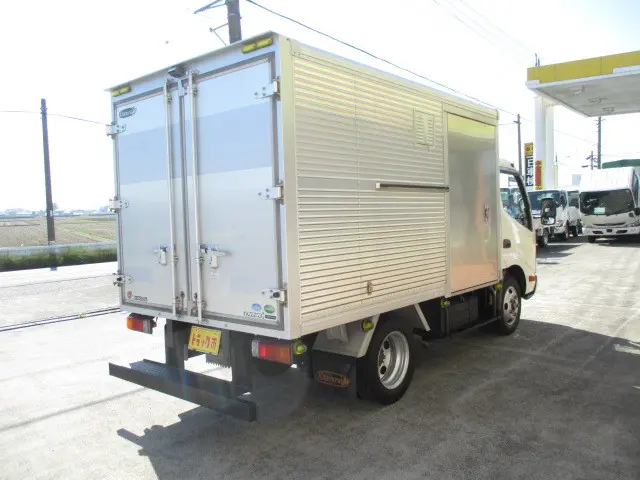 トヨタ ダイナ TKG-XZU605(2WD)の写真2