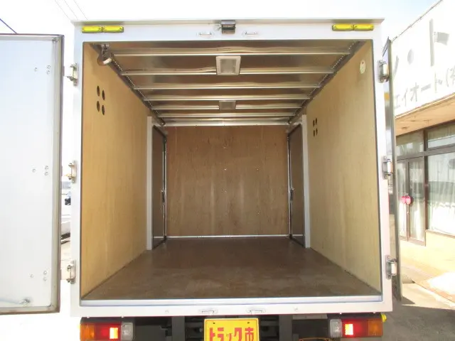 トヨタ ダイナ TKG-XZU605(2WD)の写真3