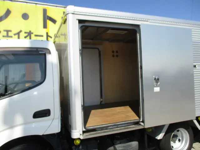 トヨタ ダイナ TKG-XZU605(2WD)の写真6