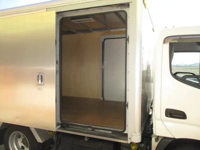 トヨタ ダイナ TKG-XZU605(2WD)の写真7