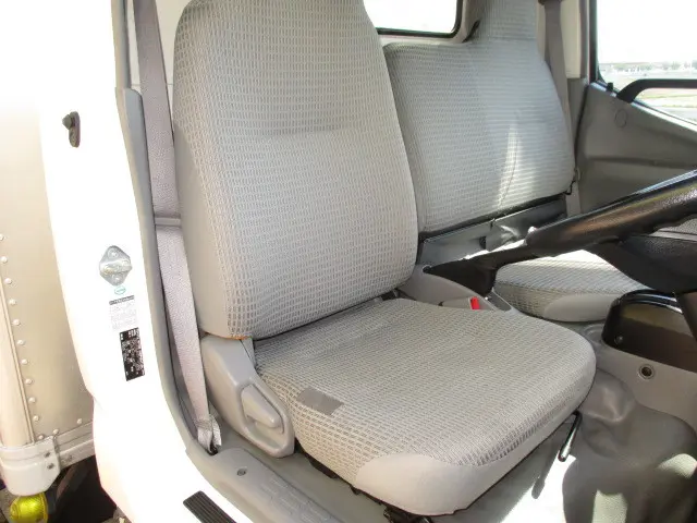 トヨタ ダイナ TKG-XZU605(2WD)の写真11