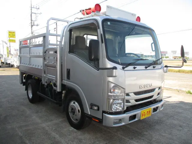 いすゞ エルフ TPG-NMR85R(2WD)の写真30
