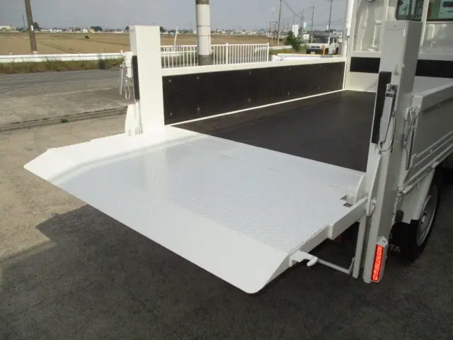 トヨタ トヨエース LDF-KDY281(4WD)の写真5