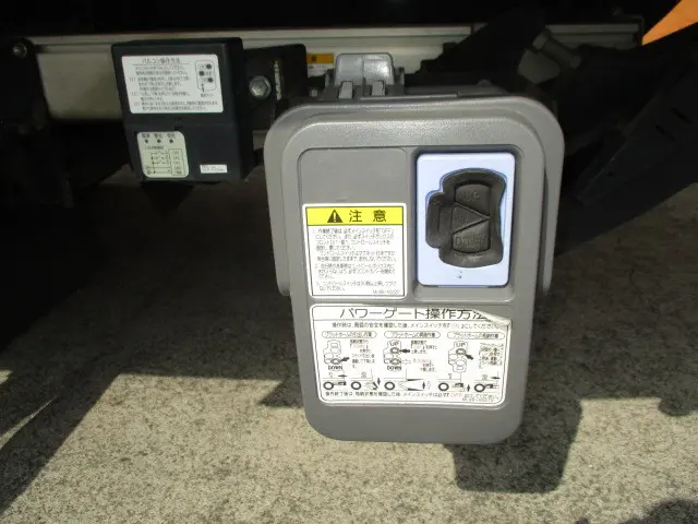 いすゞ エルフ TPG-NPR85AN(2WD)の写真14