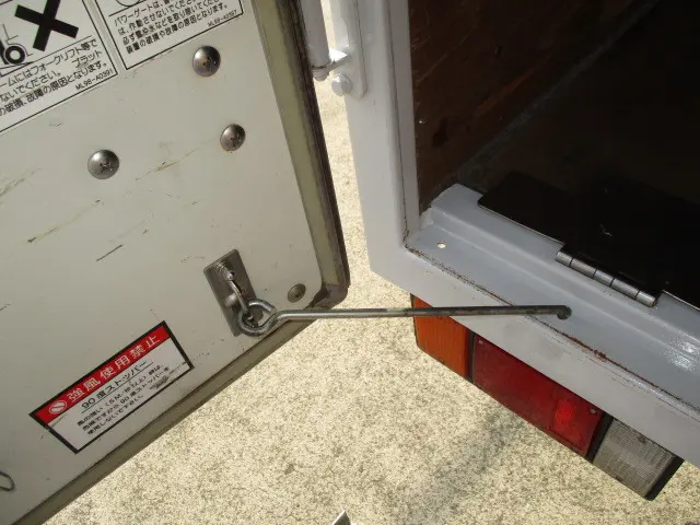 いすゞ エルフ TPG-NPR85AN(2WD)の写真16