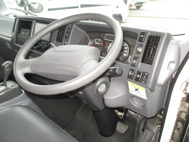 いすゞ エルフ TPG-NPR85AN(2WD)の写真23