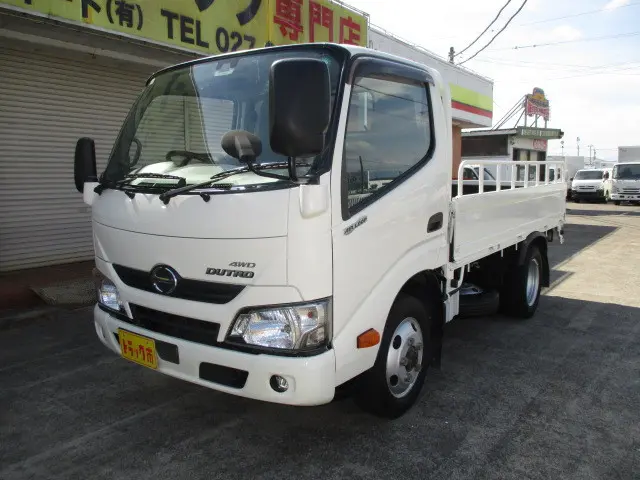 日野 デュトロ TKG-XZU675M(4WD)の写真1