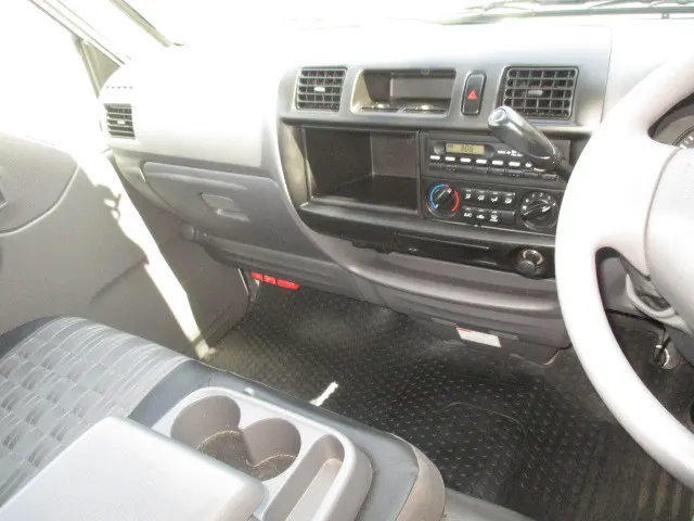 マツダ ボンゴトラック DBF-SLP2T(2WD)の写真12