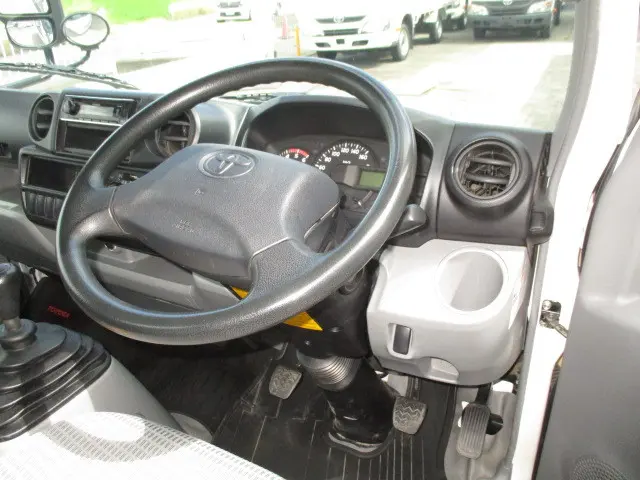 トヨタ ダイナ LDF-KDY281(4WD)の写真10
