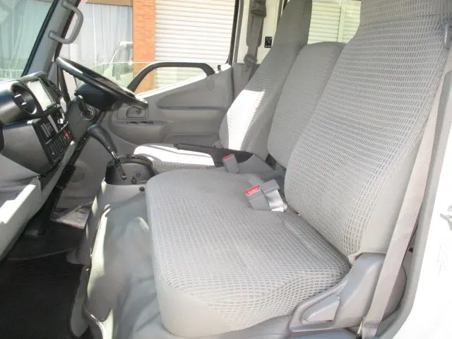 トヨタ トヨエース LDF-KDY281(4WD)の写真9