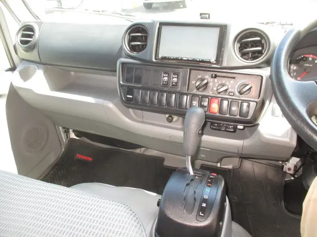 トヨタ トヨエース LDF-KDY281(4WD)の写真12