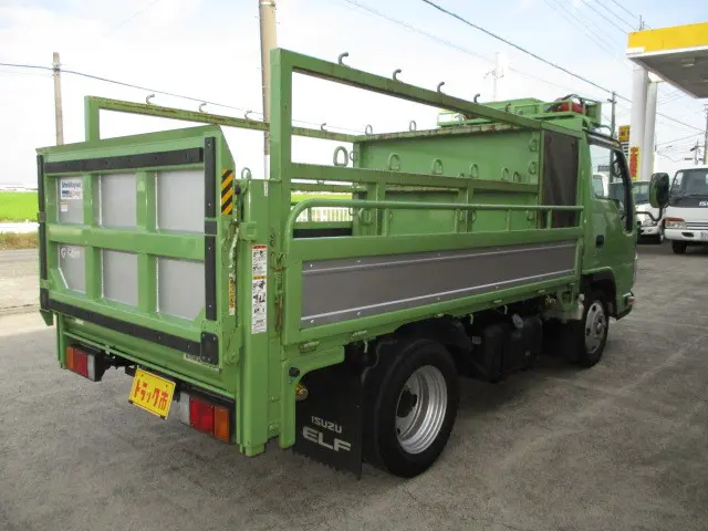 いすゞ エルフ TRG-NKR85A(2WD)の写真2