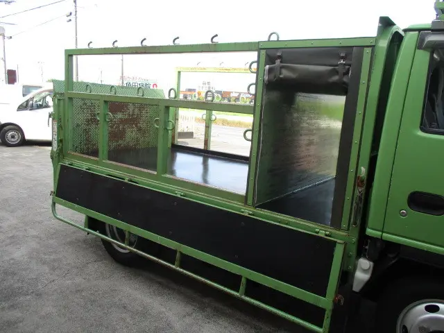 いすゞ エルフ TRG-NKR85A(2WD)の写真9