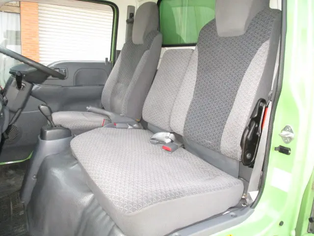 いすゞ エルフ TRG-NKR85A(2WD)の写真17