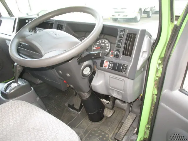 いすゞ エルフ TRG-NKR85A(2WD)の写真18