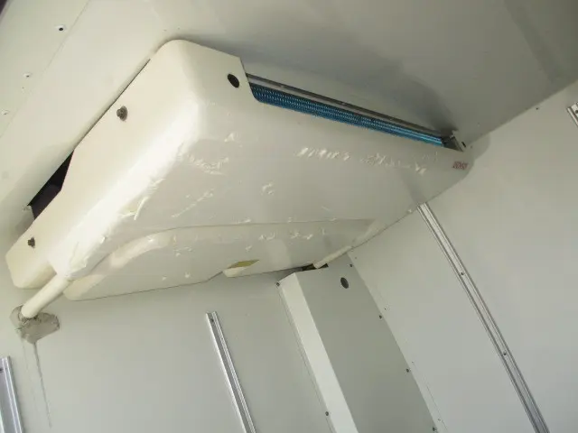 トヨタ ハイエースバン CBF-TRH200V(2WD)の写真7