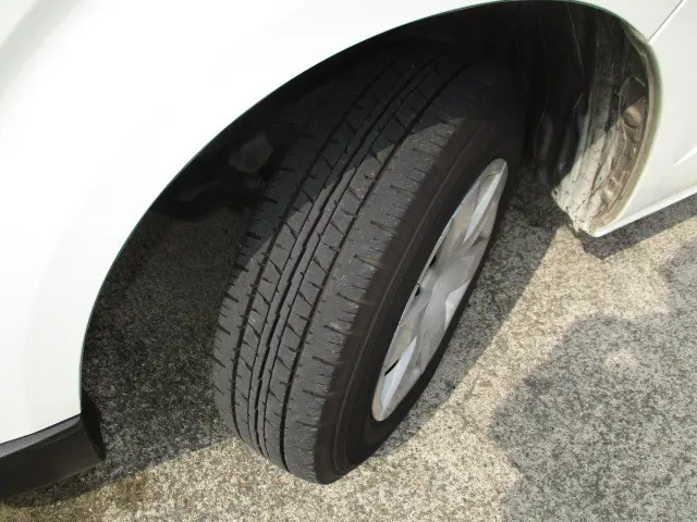 トヨタ ハイエースバン CBF-TRH200V(2WD)の写真18