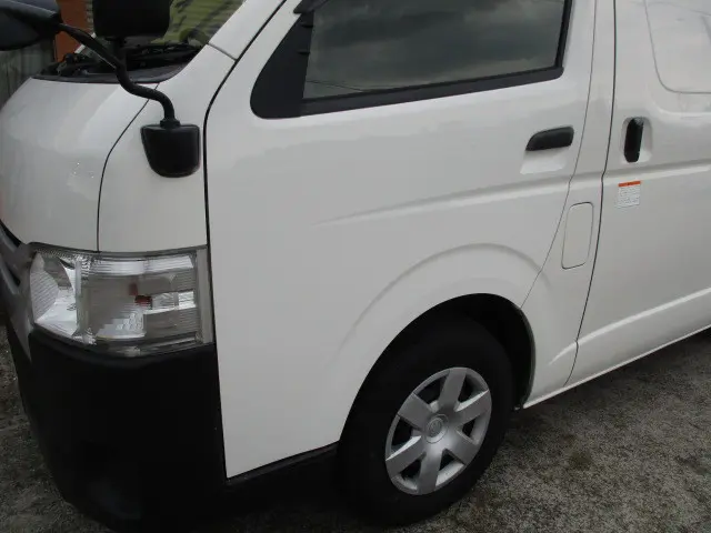 トヨタ ハイエースバン QDF-KDH201V(2WD)の写真35
