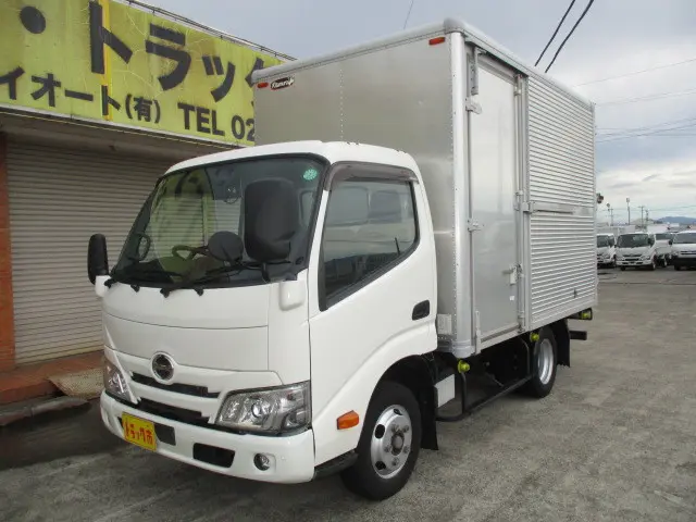 日野 デュトロ 2RG-XZC605M(2WD)の写真1