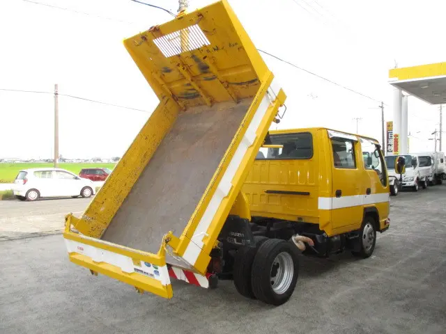 いすゞ エルフ BKG-NJR85AD(2WD)の写真2