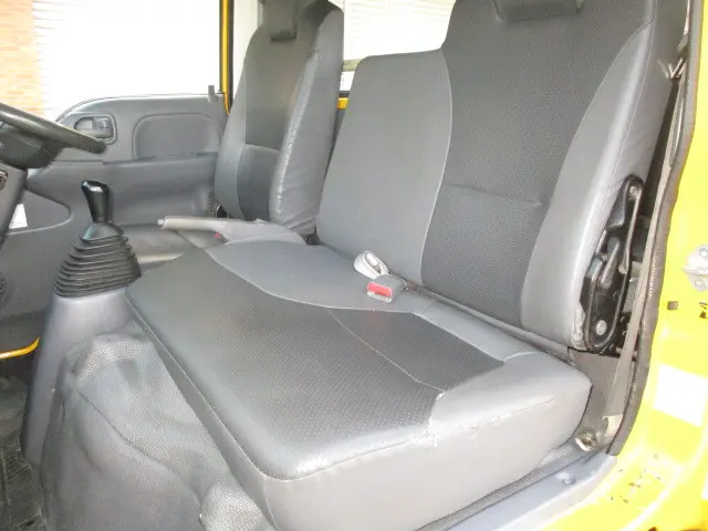 いすゞ エルフ BKG-NJR85AD(2WD)の写真11