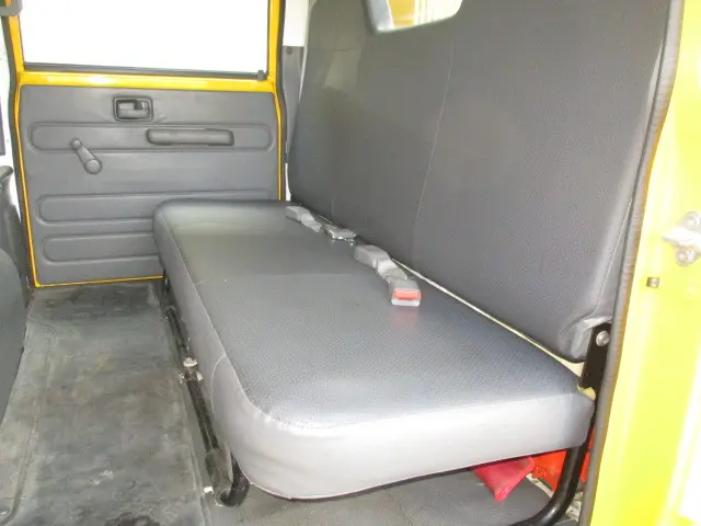 いすゞ エルフ BKG-NJR85AD(2WD)の写真12