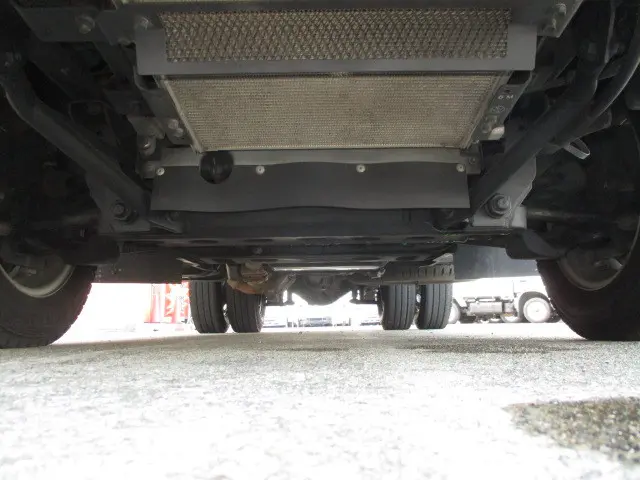 いすゞ エルフ BKG-NJR85AD(2WD)の写真26