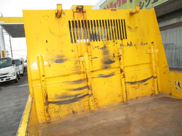 いすゞ エルフ BKG-NJR85AD(2WD)の写真37