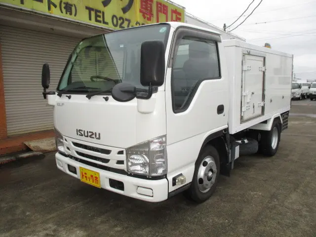いすゞ エルフ TRG-NHR85AN(2WD)の写真1