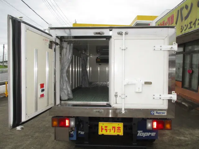 いすゞ エルフ TRG-NHR85AN(2WD)の写真4