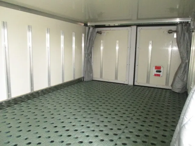 いすゞ エルフ TRG-NHR85AN(2WD)の写真9