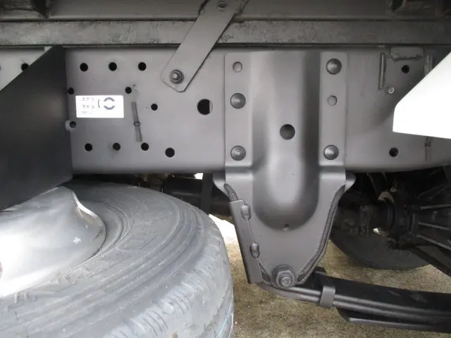 いすゞ エルフ TRG-NHR85AN(2WD)の写真24